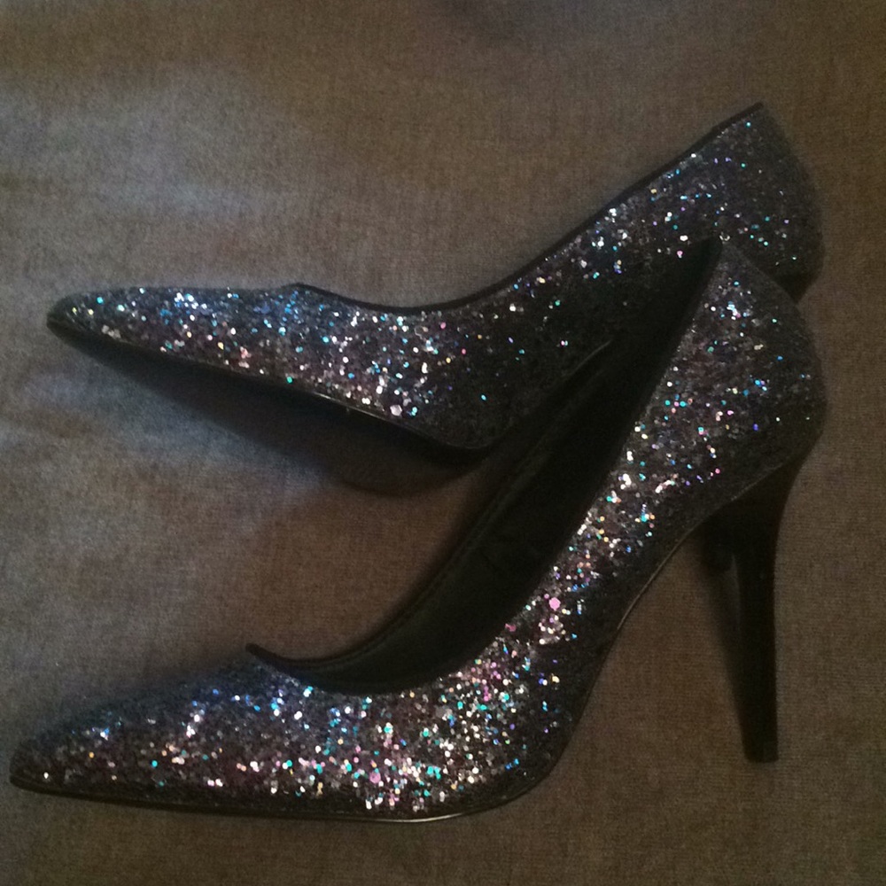 Forever 21 sparkly high-heeled dress shoes